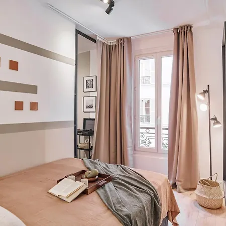 Dane - 1 A Ternes Apartament Paryż