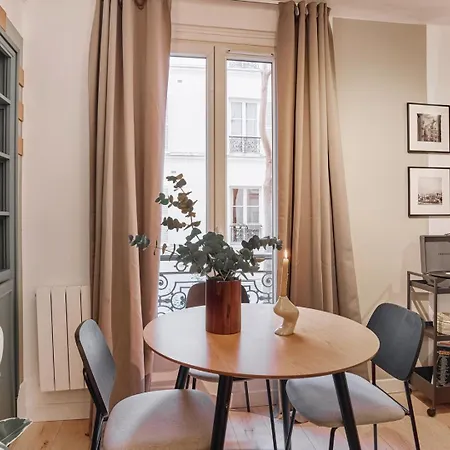 Dane - 1 A Ternes Apartament Paryż