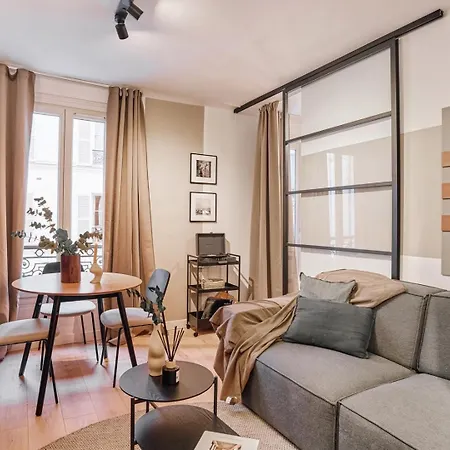 Dane - 1 A Ternes Appartement